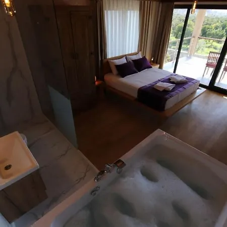 Gorgeous With Private Pool And Jacuzzi In Fethiye